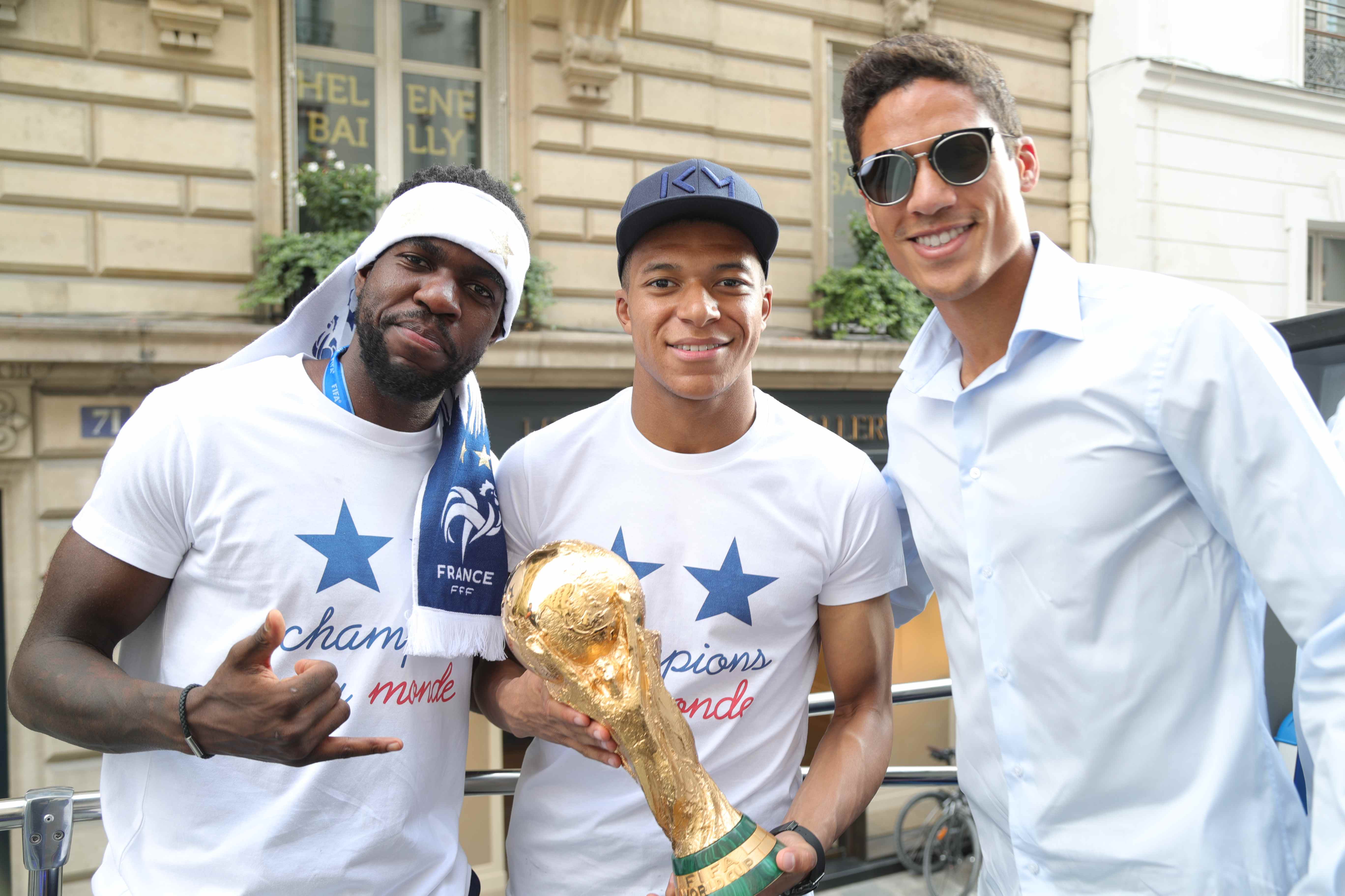 fff Images exclusives du retour des Bleus